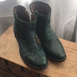 Vintage look Green ankle boots by Ash